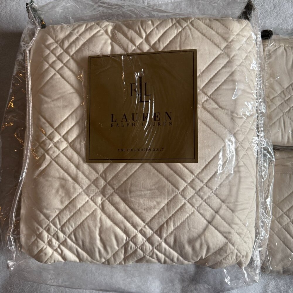 Ralph Lauren Antoinette Sateen Quilted Standard Shams and Queen Quilt - Picture 3 of 9